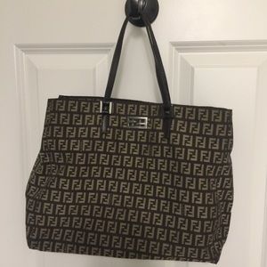 Fendi purse BEAUTIFUL!